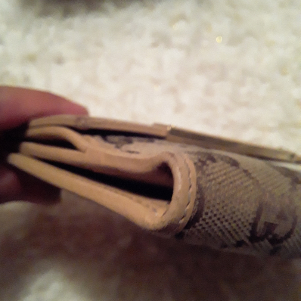 Gucci monogram wallet - Picture 6 of 16